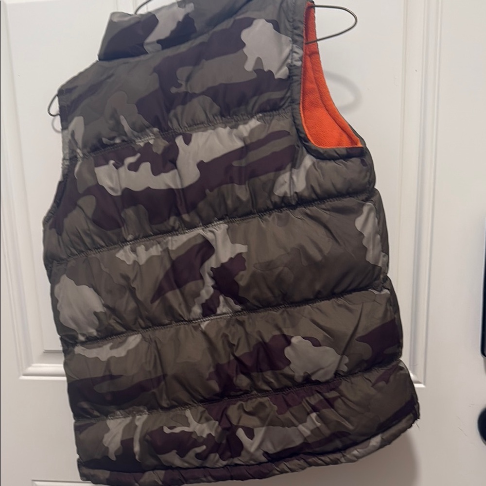 Old Navy Green and Orange Puffer Vest - Picture 3 of 5
